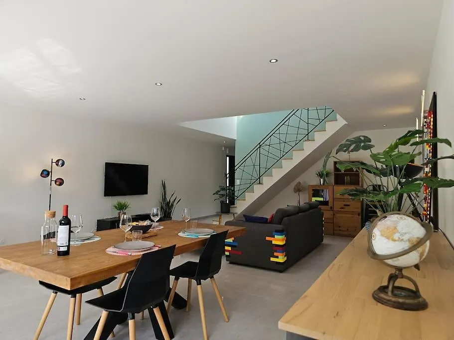 La Villa Lumiere Orgeres  0*, Orgeres (Ille-et-Vilaine) 法国